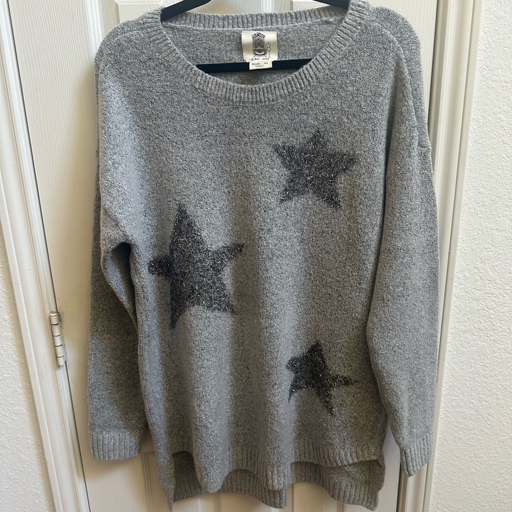 Beautiful Lili’s Closet Gray Star Sweater